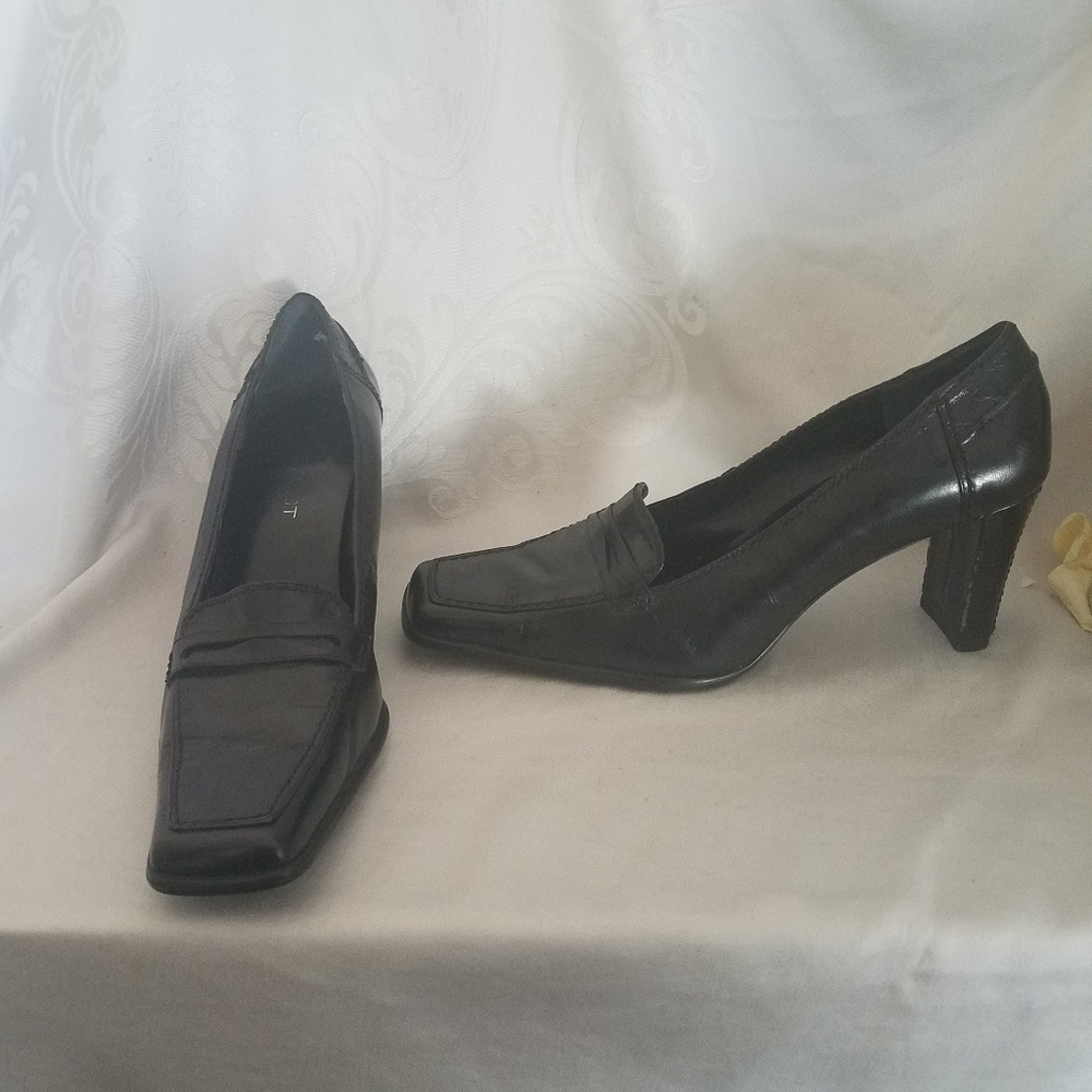 Black Nine West Heels EUC